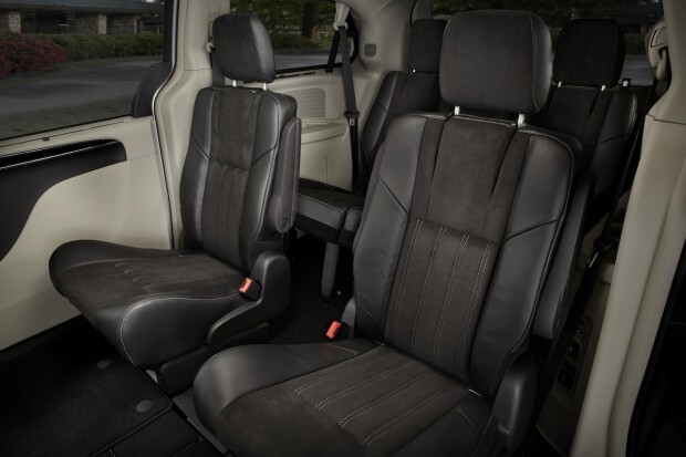 2014 Chrysler Town & Country 30th Anniversary Edition