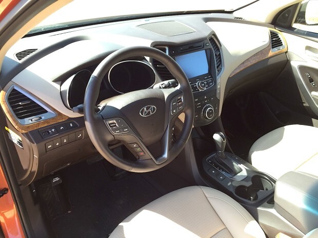 2015-hyundai-santa-fe-interior-dash