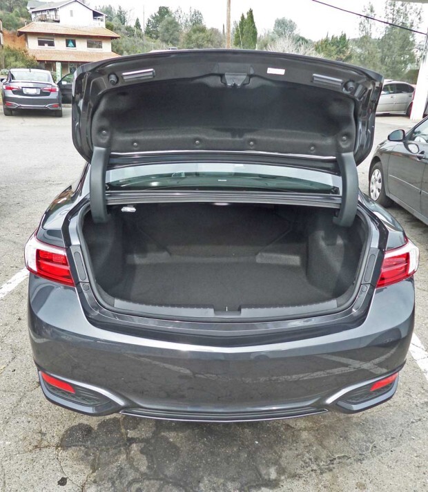 Acura-ILX-Trnk
