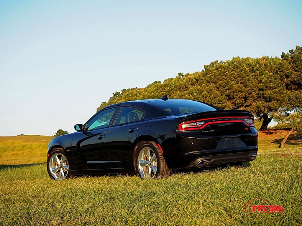 2015 dodge challenger r/t road and track