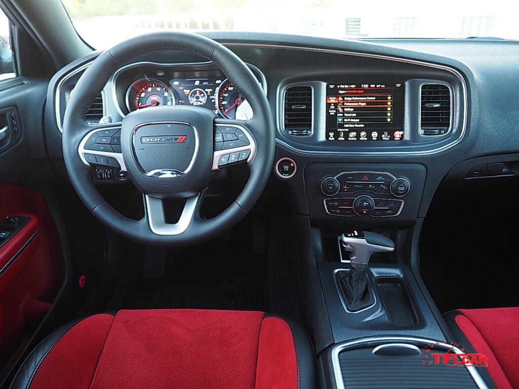2015 Dodge Charger R/T interior
