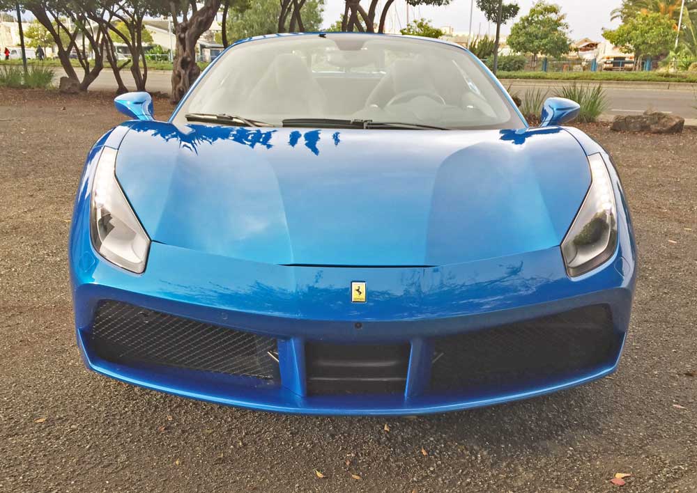 ferrari-488-spider-nose
