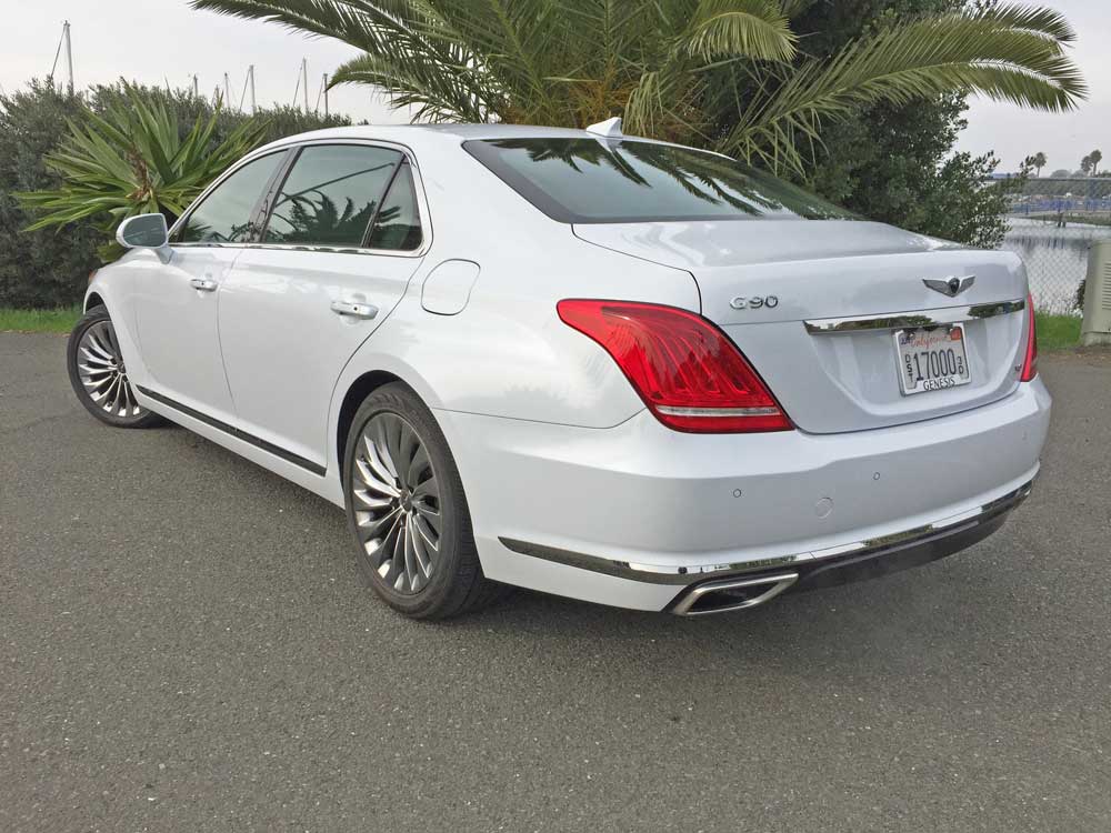 2018 Genesis G90