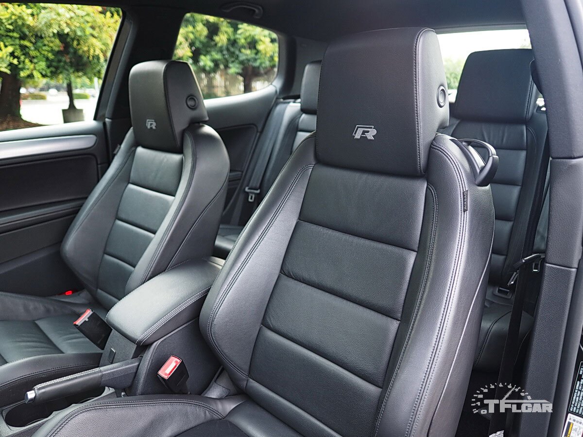 2012 VW Golf R leather front seats