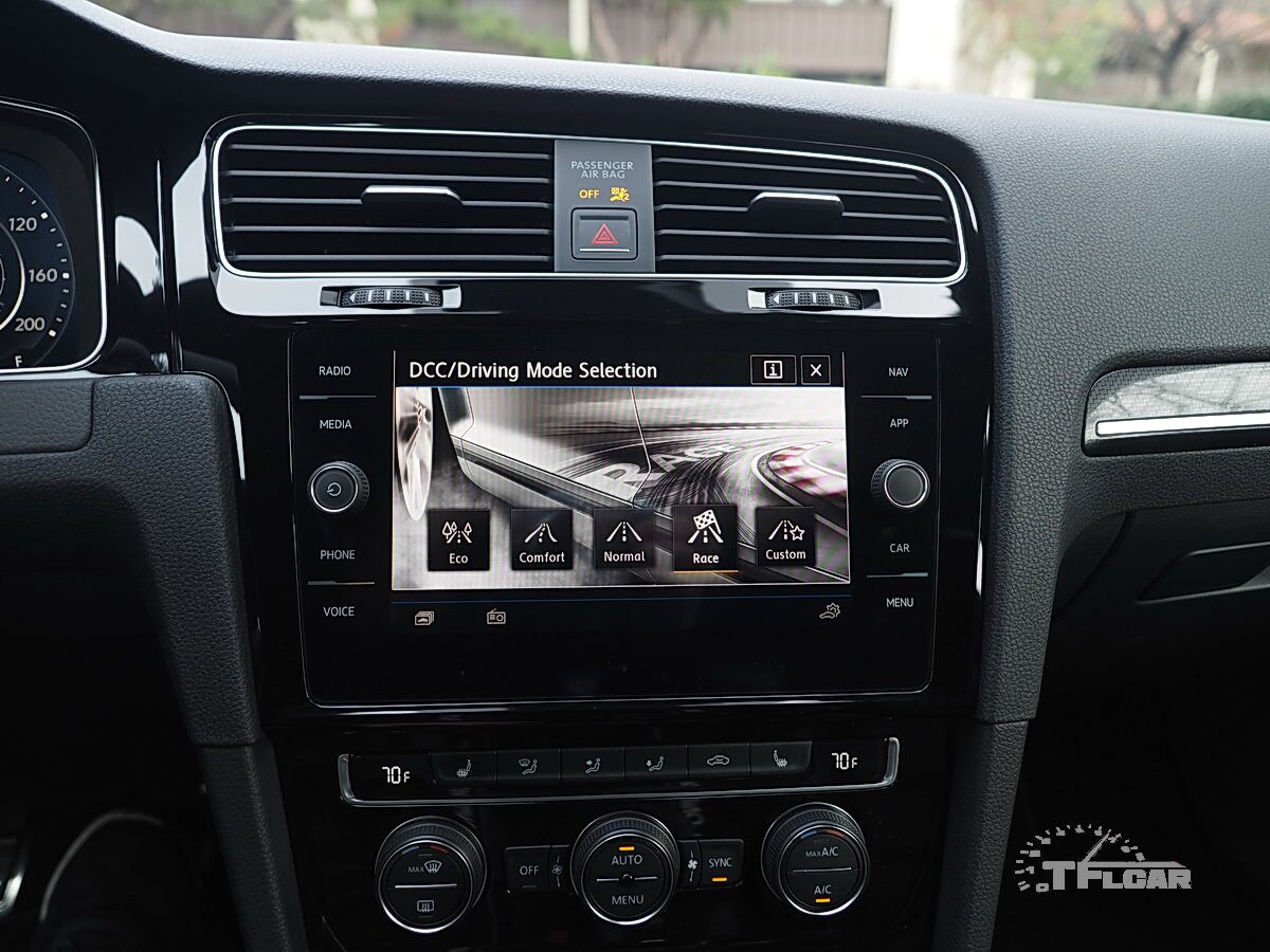 2018 VW Golf R 8-inch touchscreen infotainment system