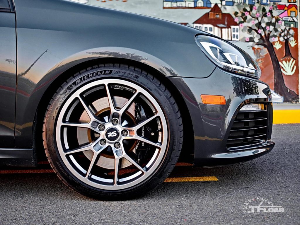 Michelin Pilot Sport 4 S tire, Neuspeed RSe10 wheel, 2012 VW Golf R