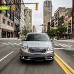 2014 chrysler town and country grill