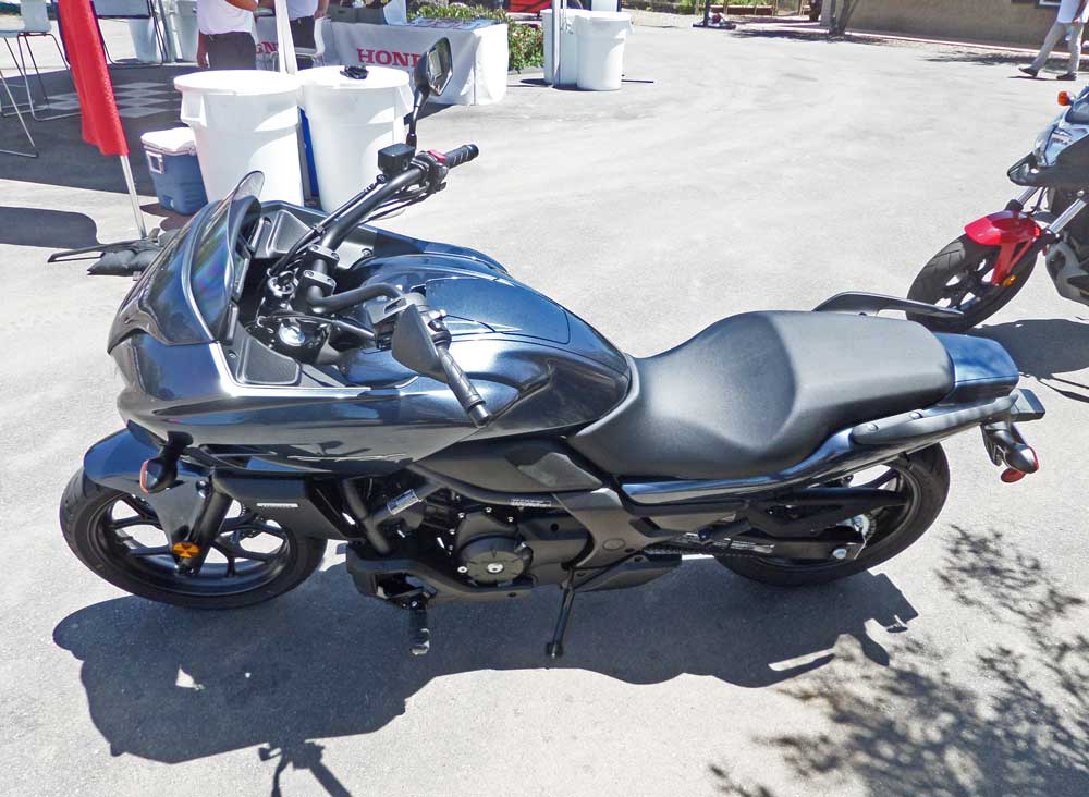 Honda-CTX-700-DCT-ABS-LSD