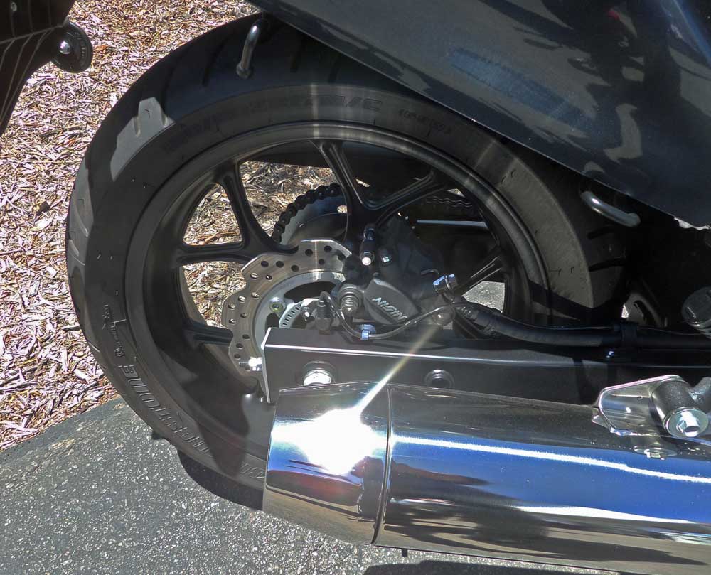 Honda-CTX-700-DCT-ABS-RWhl