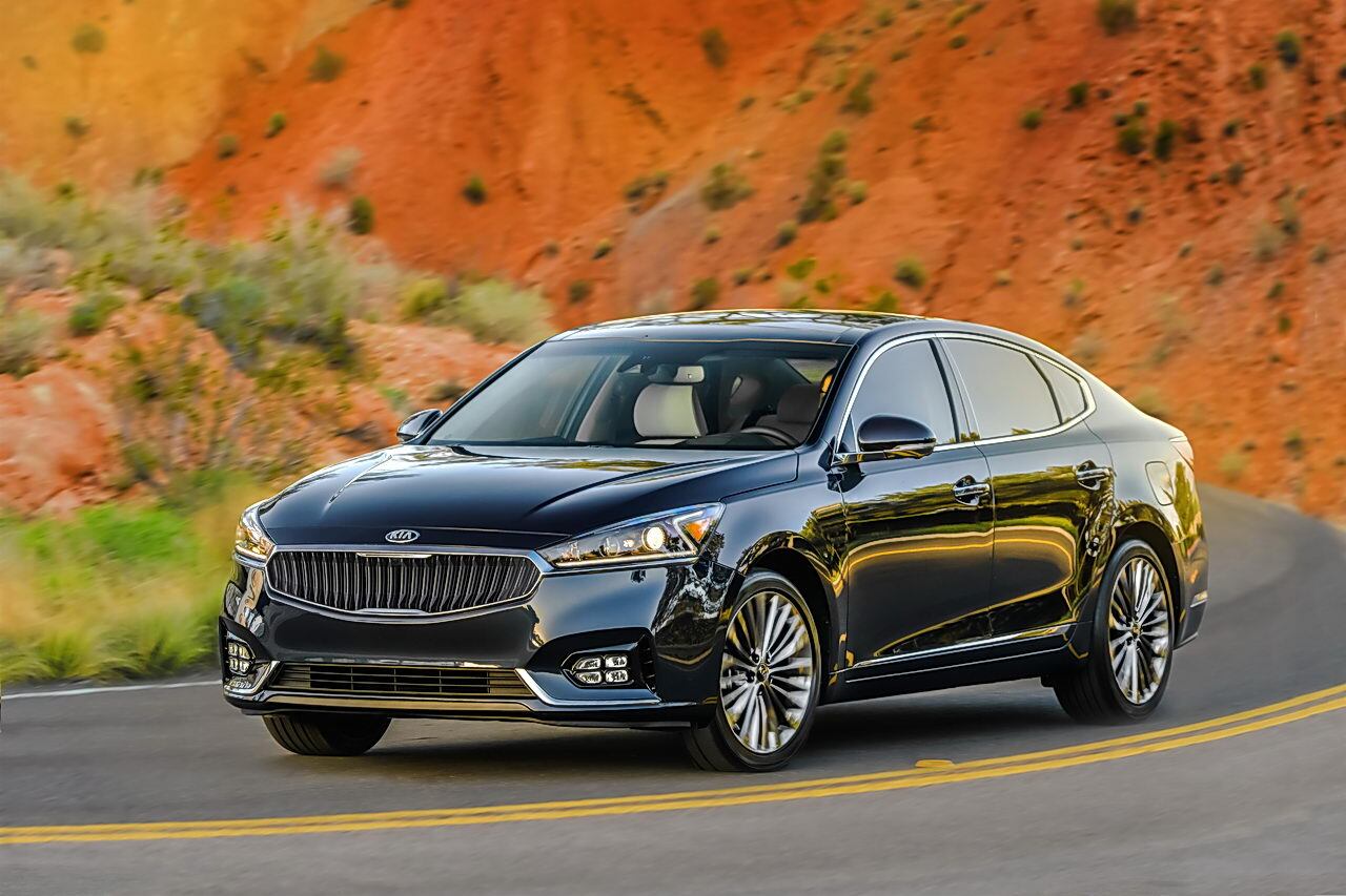 2017 Kia Cadenza