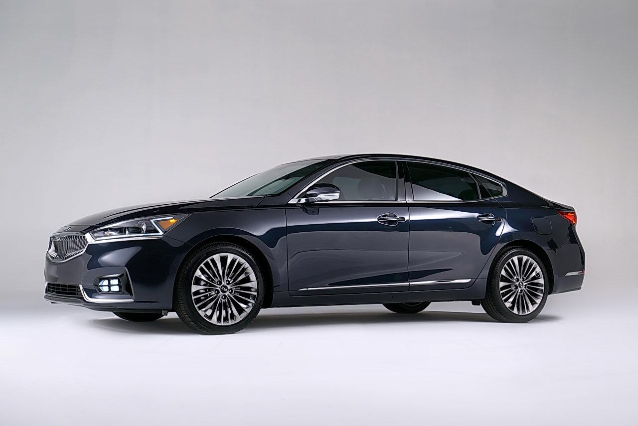 2017 Kia Cadenza