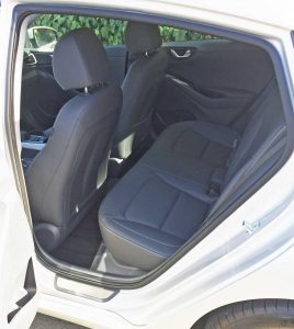 Hyundai-Ioniq-Electric-RInt