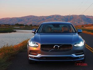 2017 Volvo S90