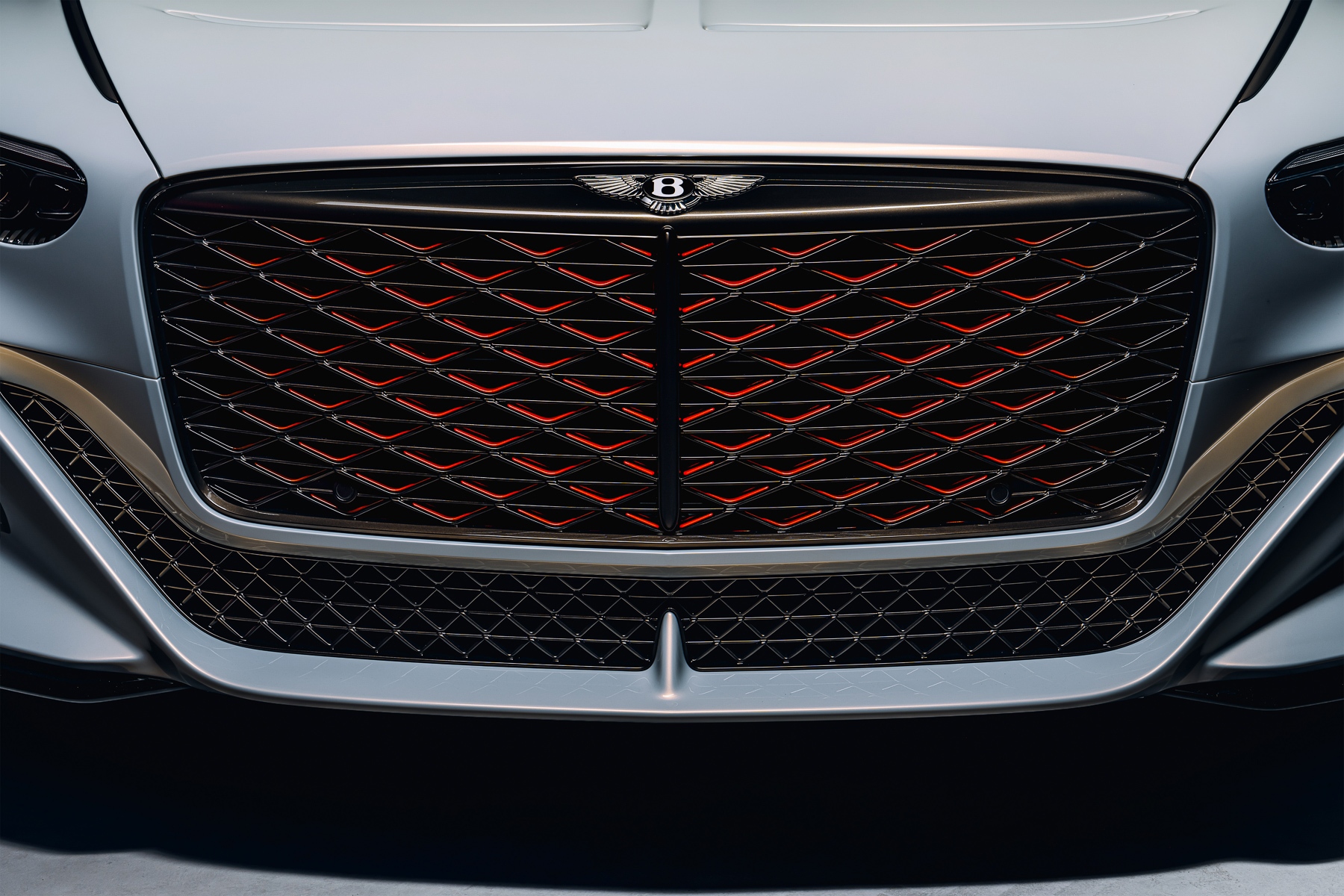 Car grille (Bentley) - sponsored post