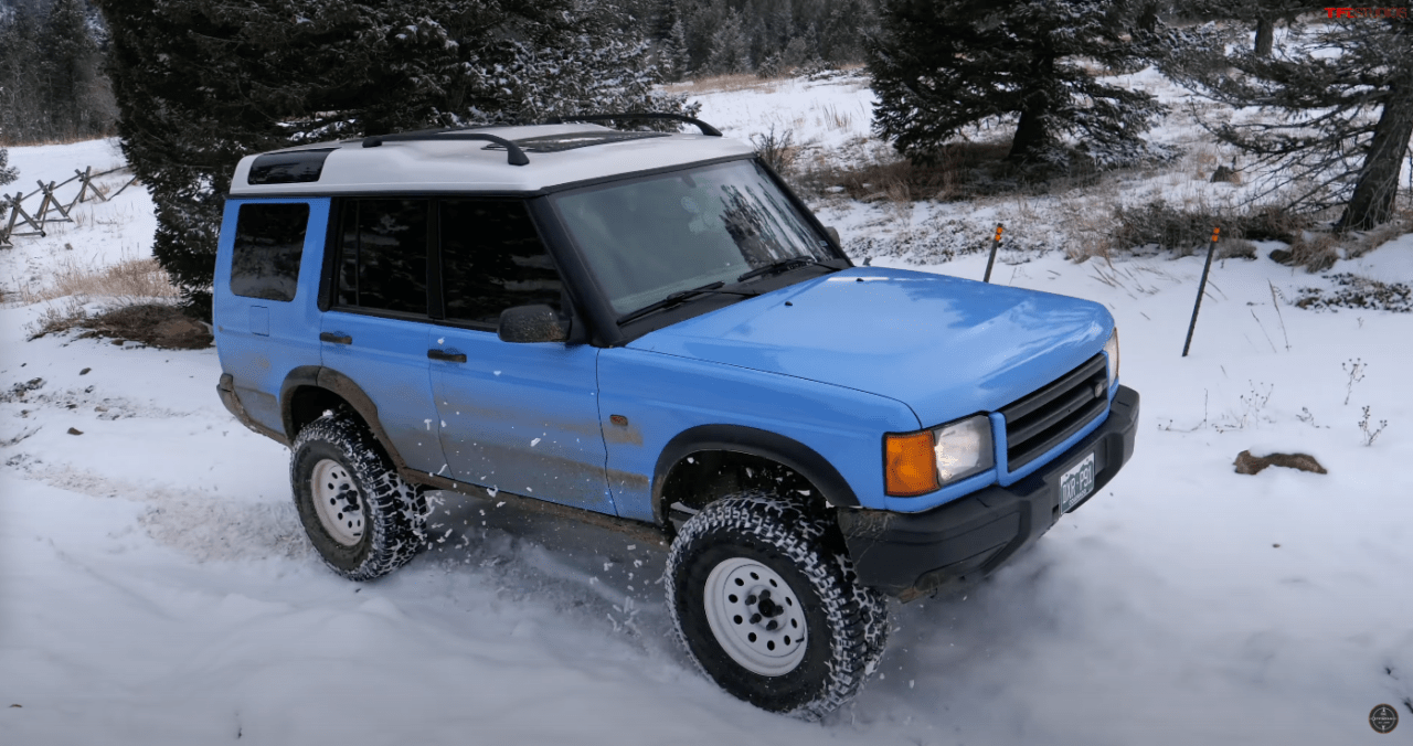 2000 Land Rover Discovery 2 snow climb