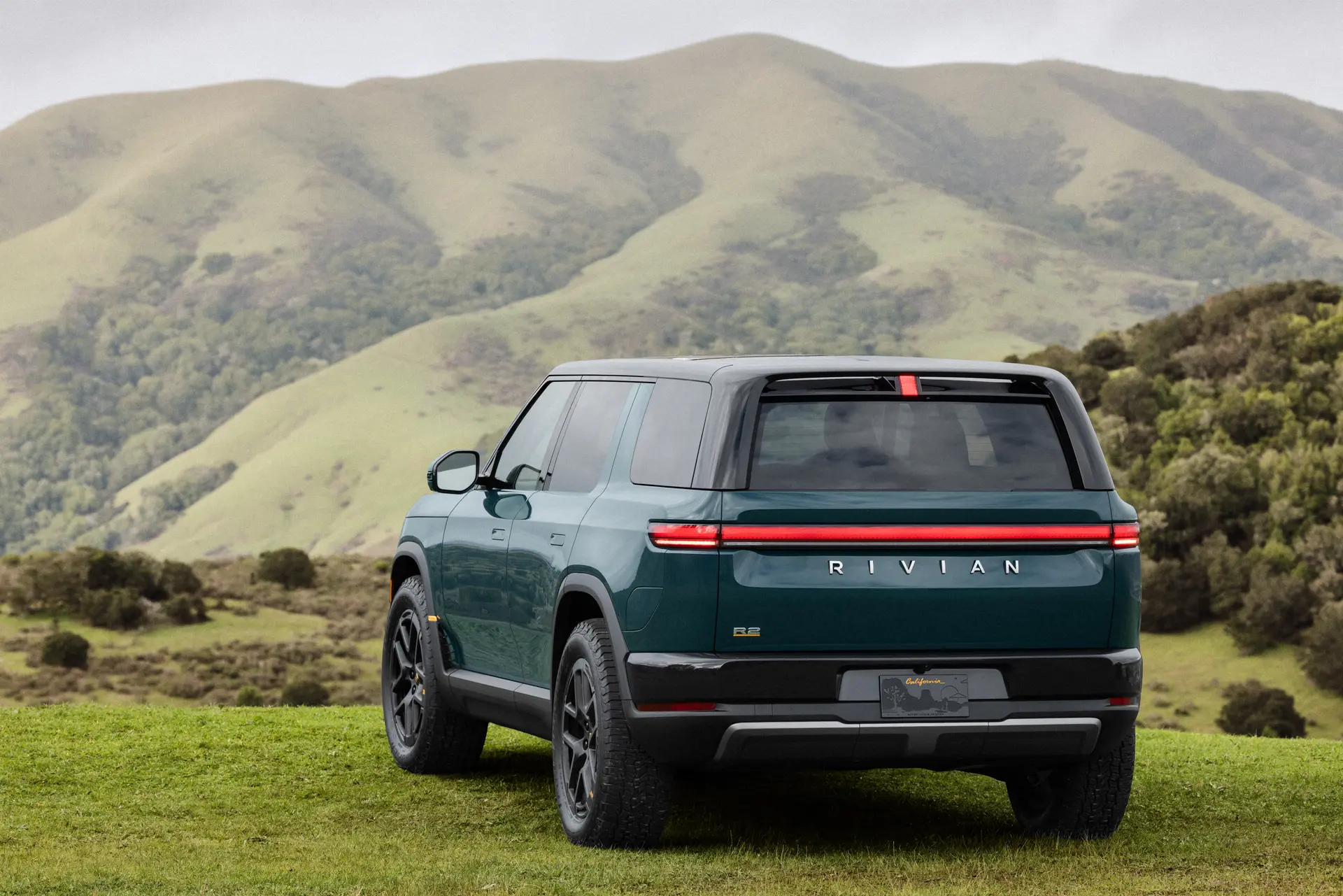 2026 Rivian R2 Performance Launch Package