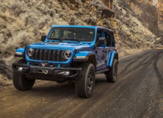 ALERT: Jeep Recalls 375,000 Wrangler and Grand Cherokee 4xe SUVs Due to Fire Risk