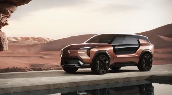 The Mitsubishi Elevance Concept Is a Plug-in Hybrid That Could Preview Its Next Production Off-Roader Mitsubishi Elevance Concept